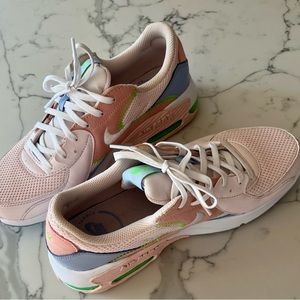 WOMEN'S NIKE AIR MAX EXCEE SNEAKERS